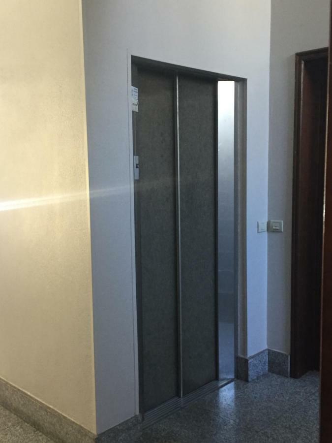Apartment La Mansarda Алба Екстериор снимка