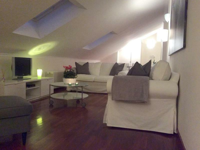 Apartment La Mansarda Алба Екстериор снимка